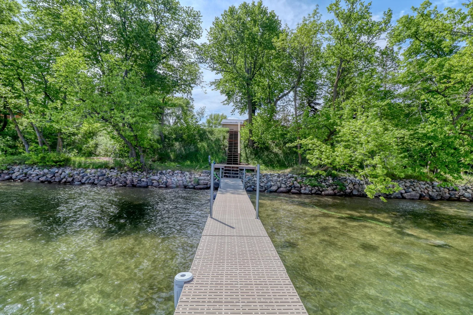 Lake1_2.jpg