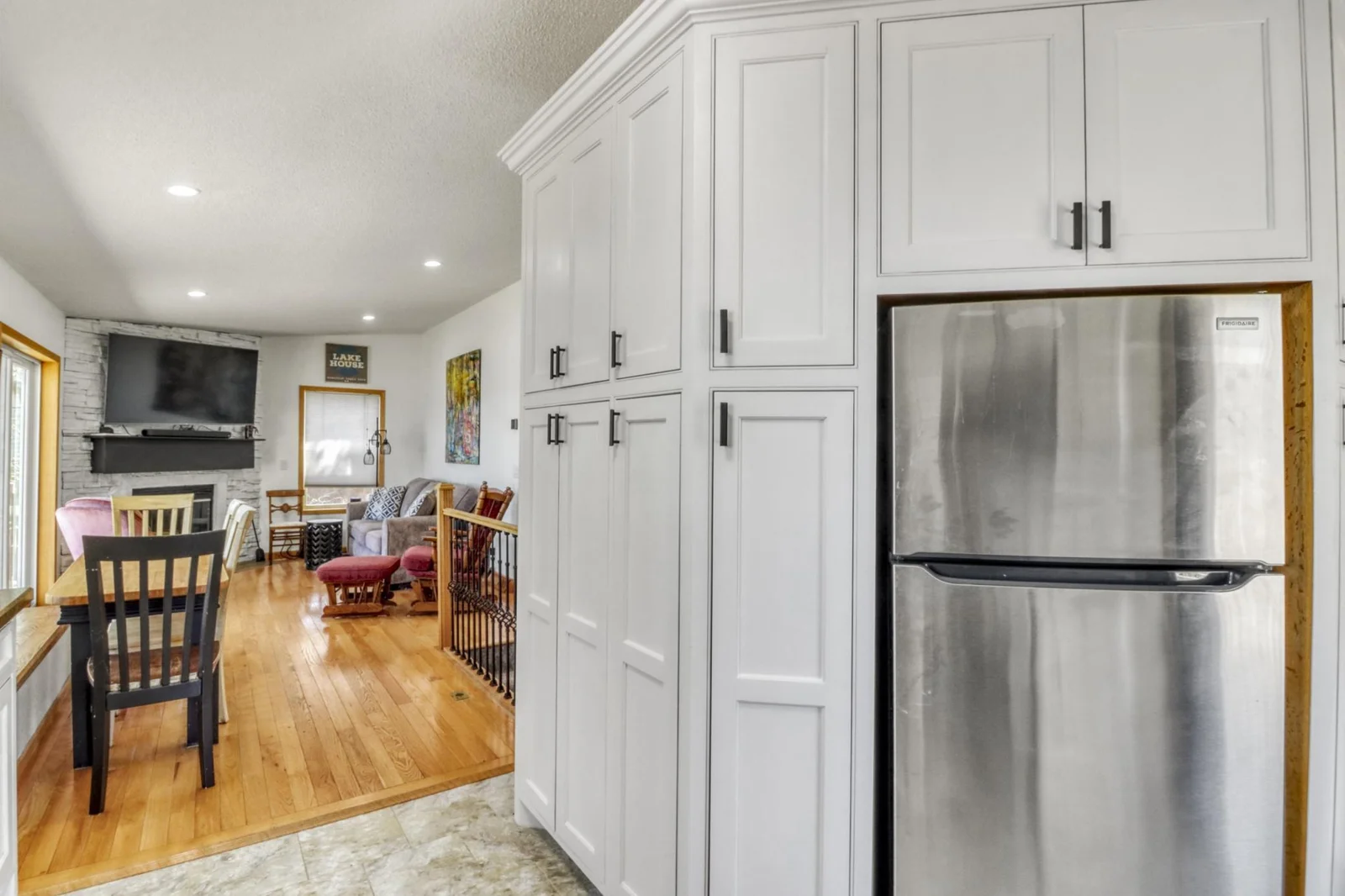 Kitchen1_3.JPG