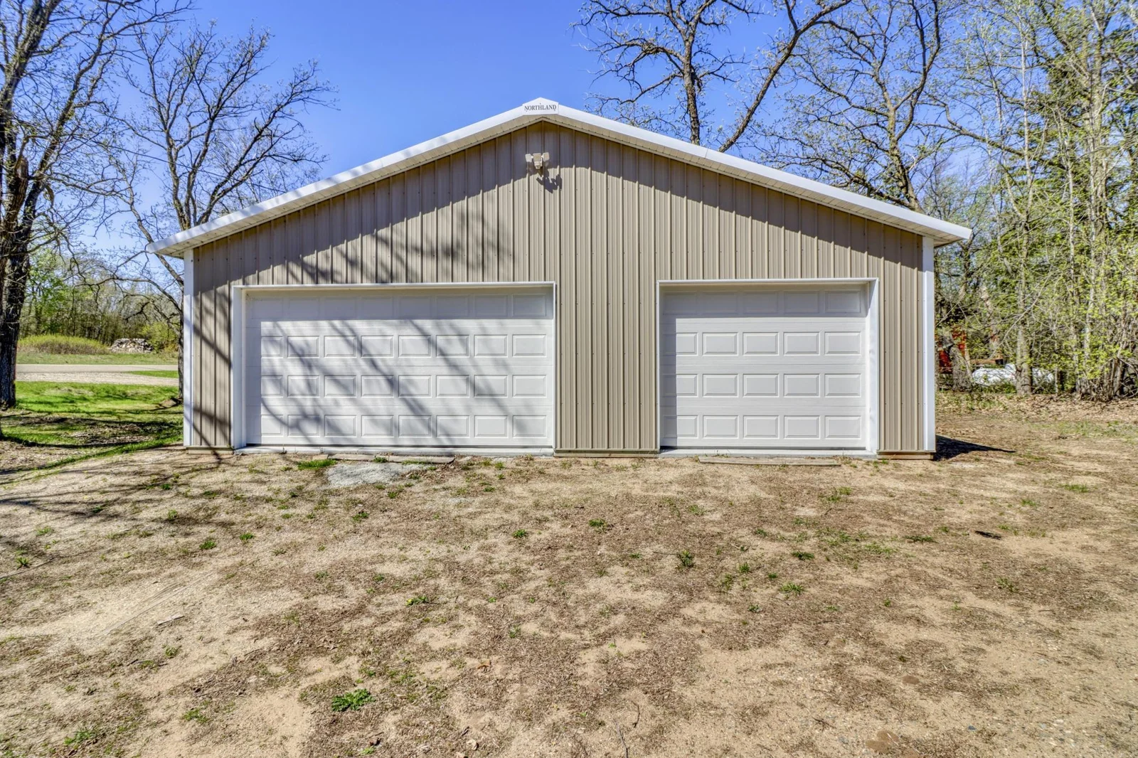 Exterior_shed1_1.JPG