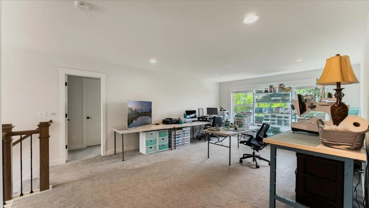 Large 21x14 Loft Flex Space