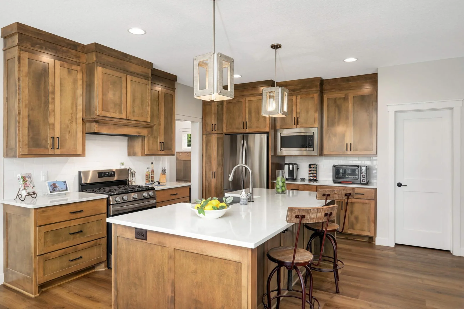Large center island, stainless steel appliance package