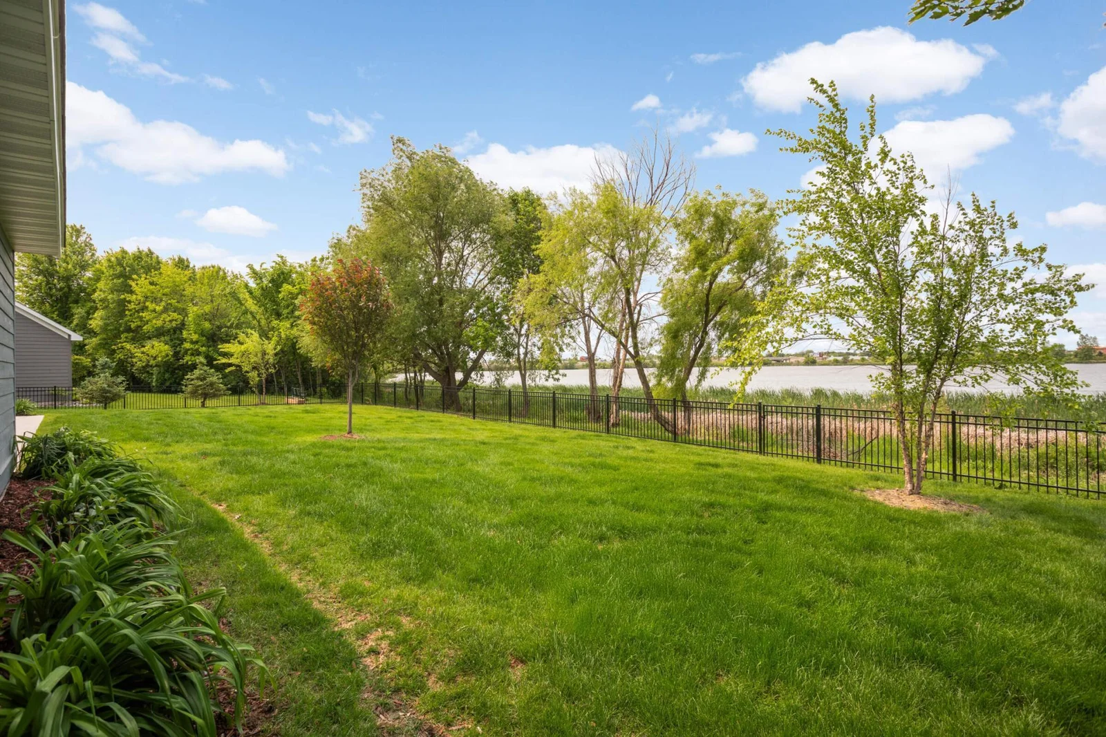 Large .83-acre yard, the largest available in Towne Lakes