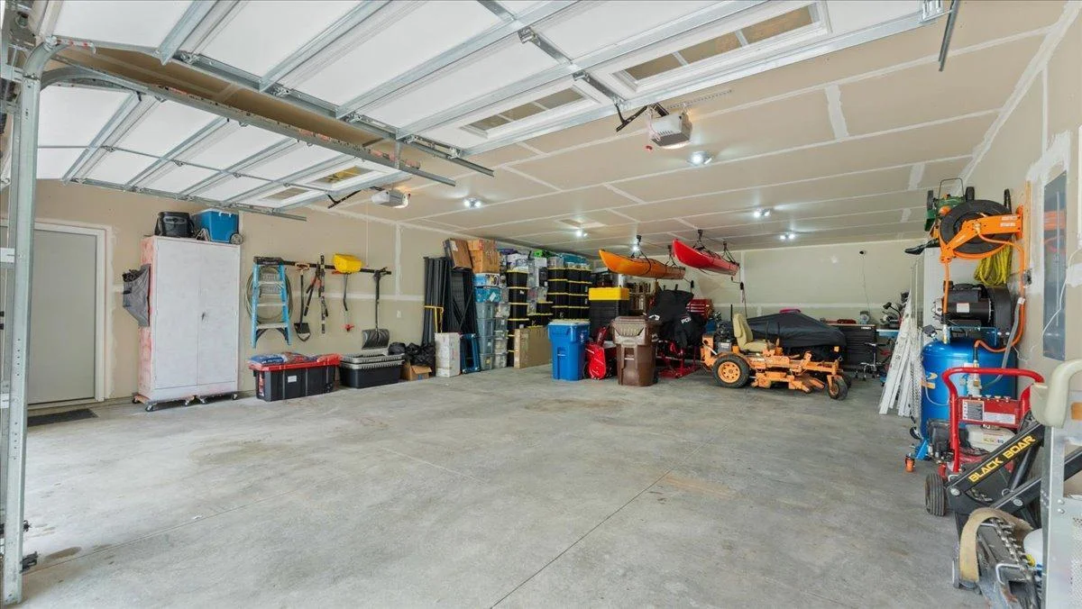 Tandem, 4 car garage