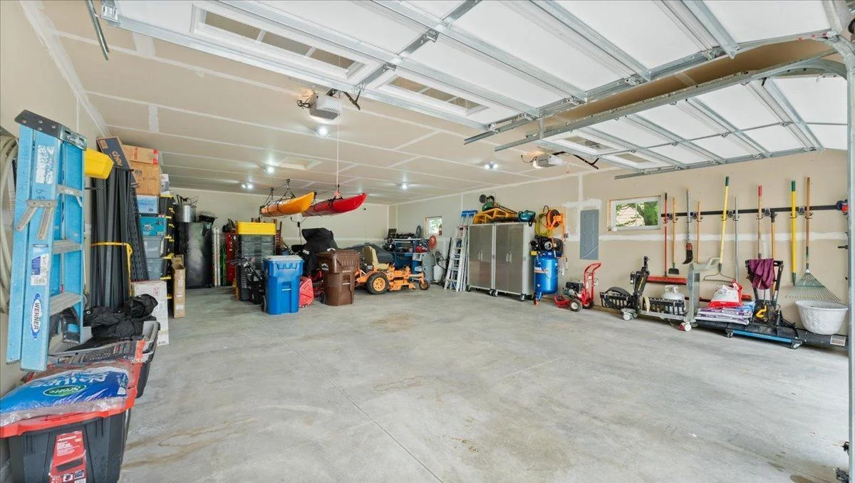 1,120 Sq. Ft. of garage space