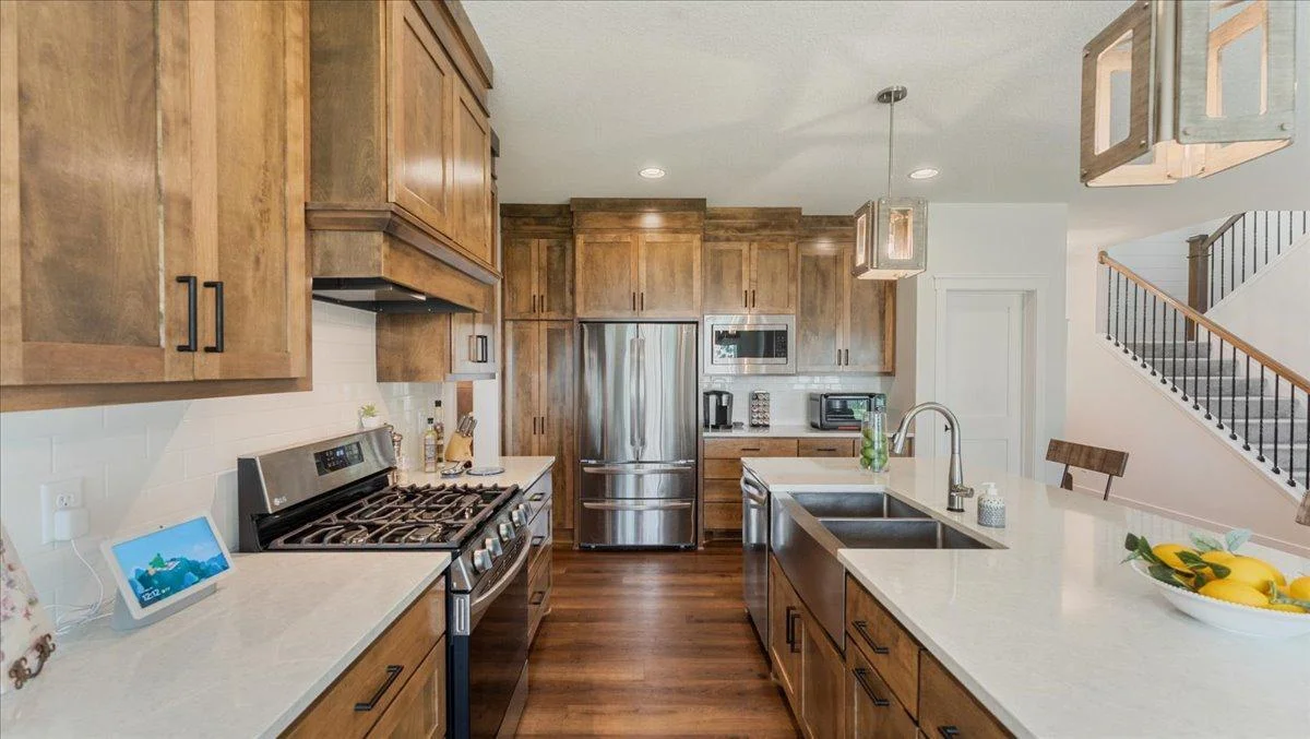 Top Luxury Kitchen with large center island