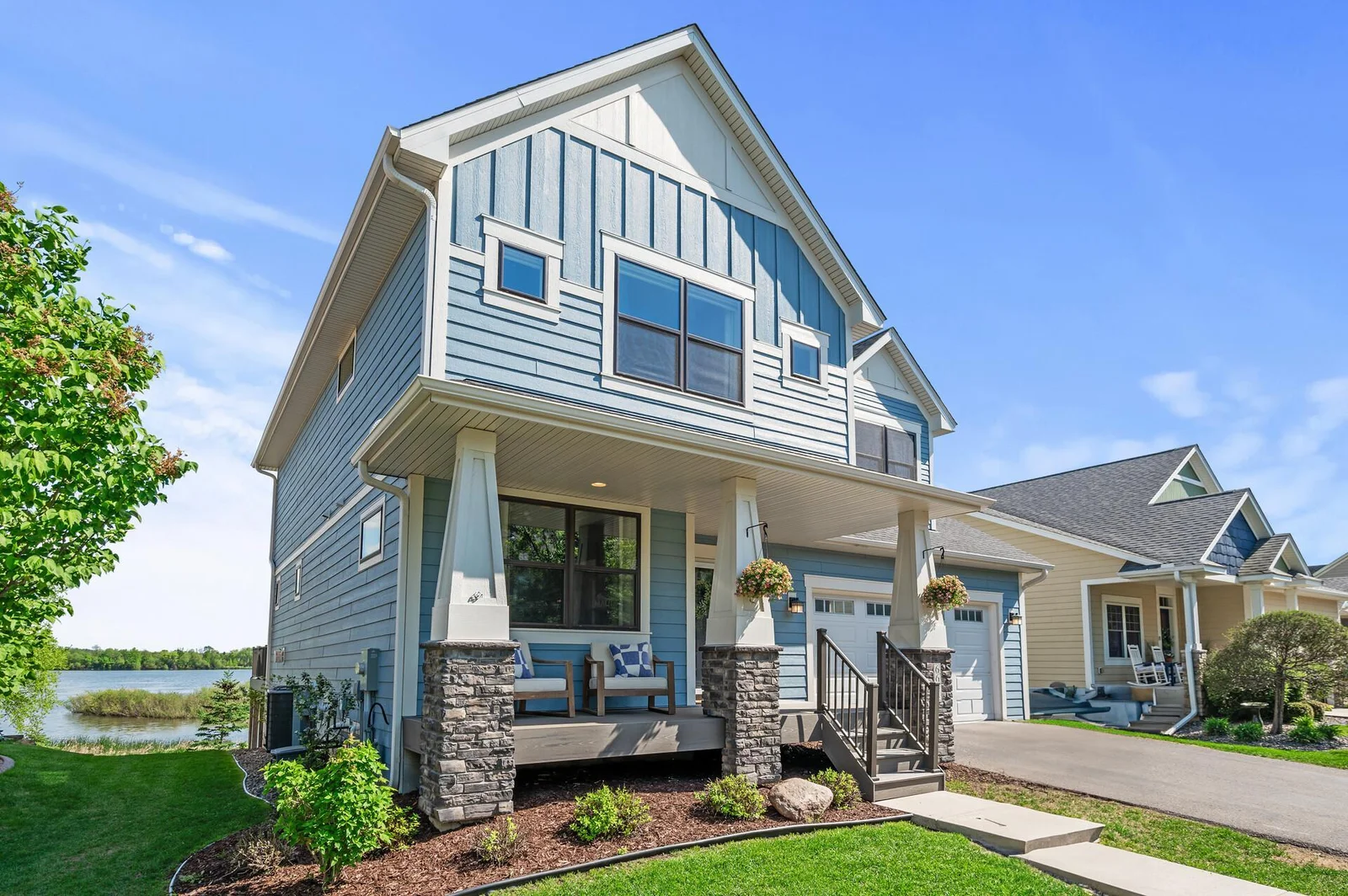 Welcome home to 6644 Lamplight Drive, Albertville, MN.