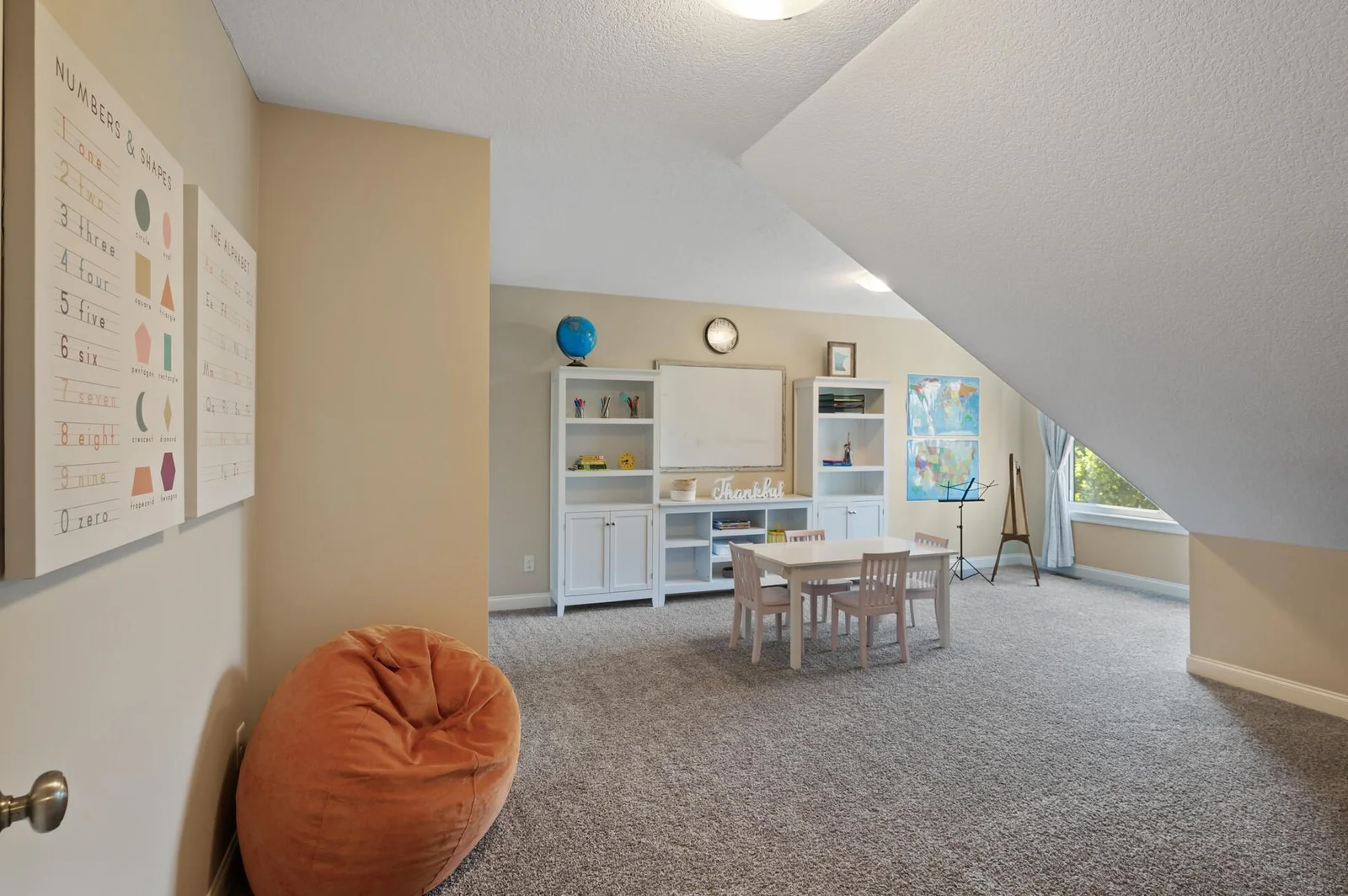 The generous bonus room (21' x 16') offers endless flexibility to meet your lifestyle needs. Whether you're looking for a fourth bedroom, a dedicated homeschool space, a personal fitness studio, or a creative hobby room, this light-filled area is rea
