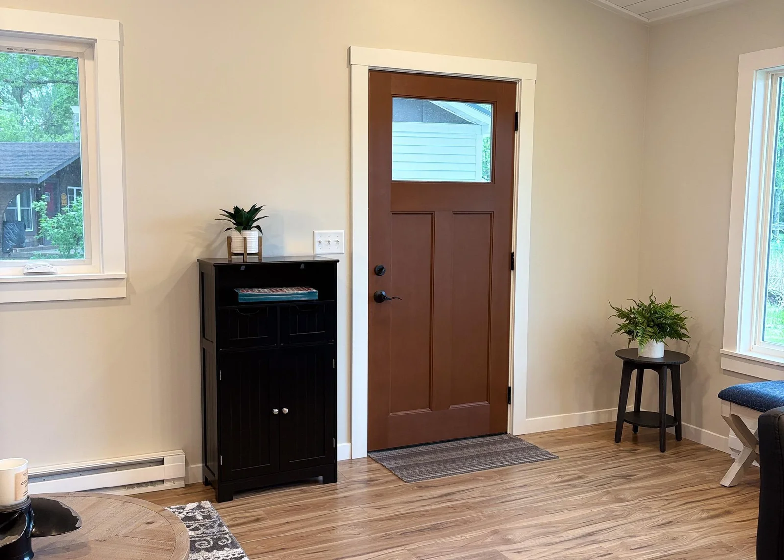 Spacious entry to main cabin