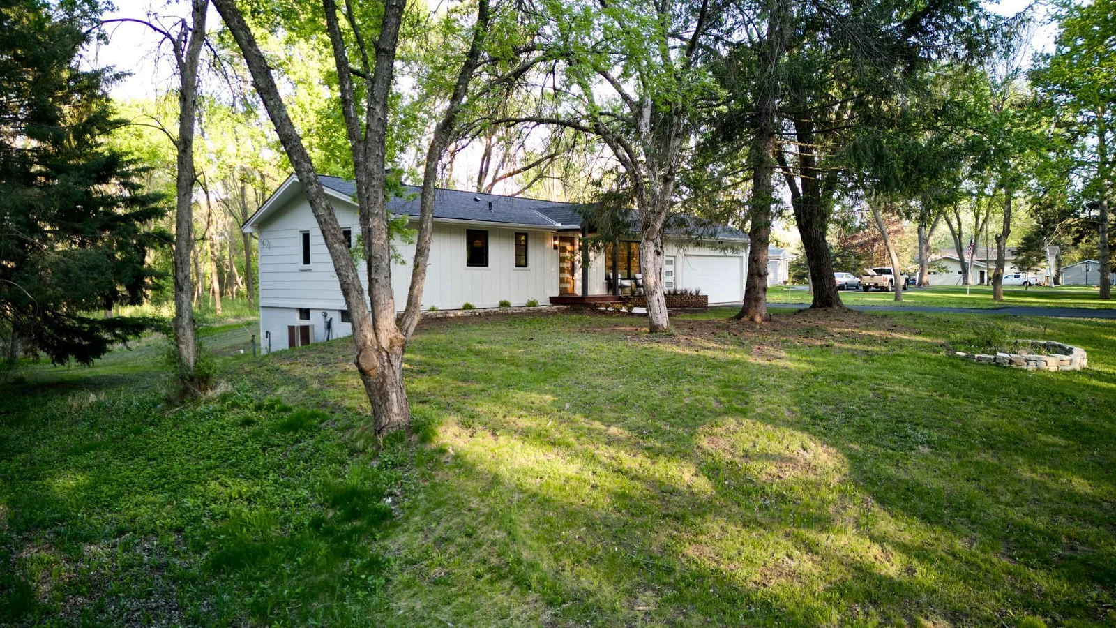 Nolan Front of the House_16.JPG