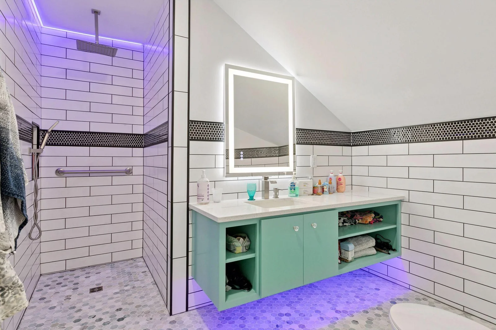 Another spa-like bathroom in the Accessory Dwelling Unit!