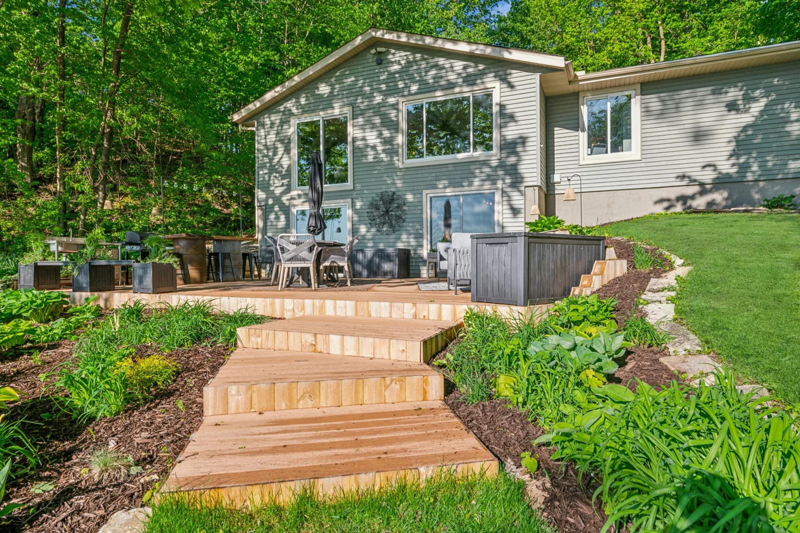 29_Exterior (1).jpg