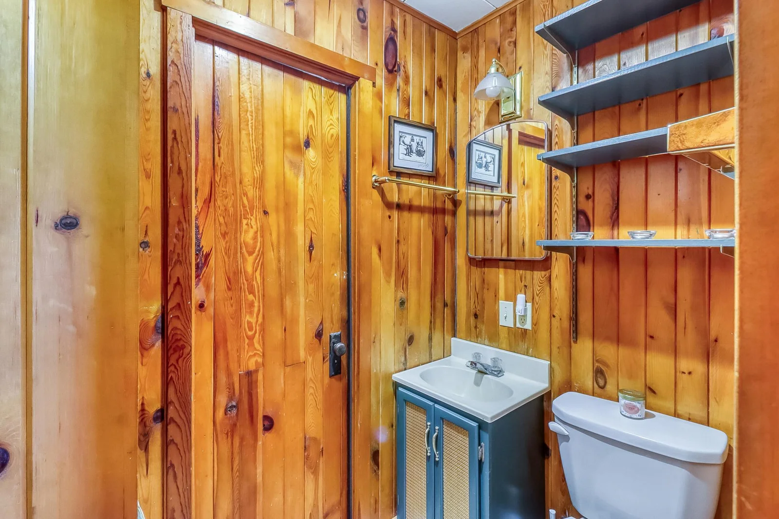 Main Cottage 1/2 BA