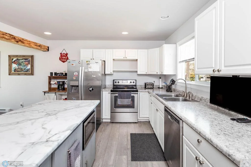 Light and bright kitchen