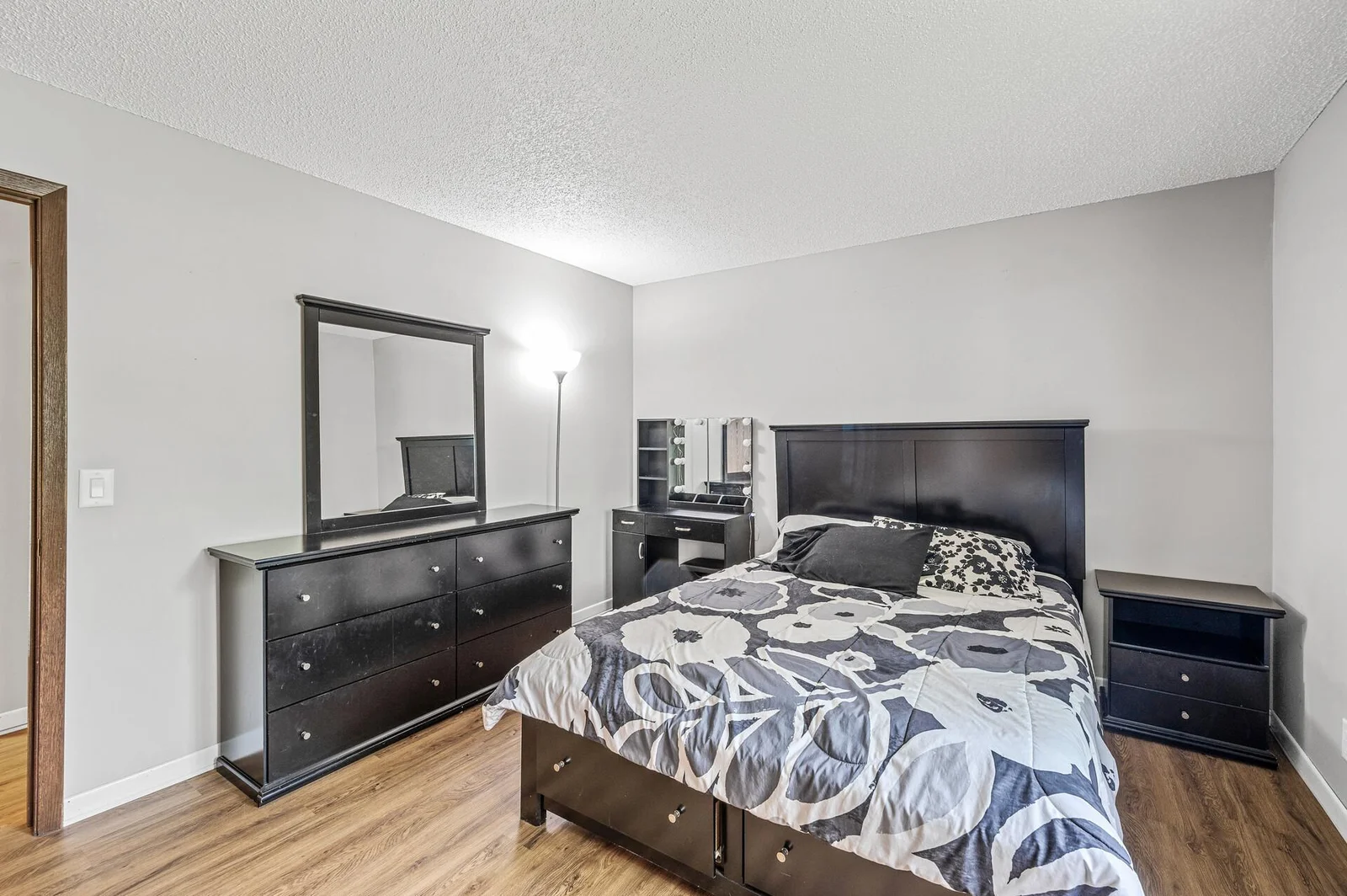 Oversized bedroom with tons of closet space!