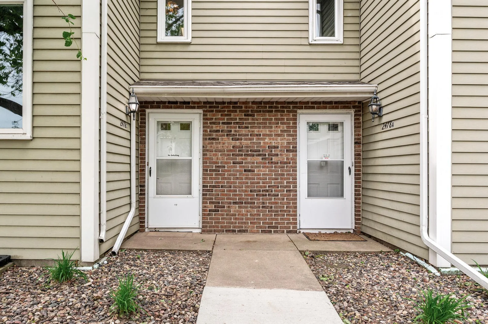 Front door - door is on the right side