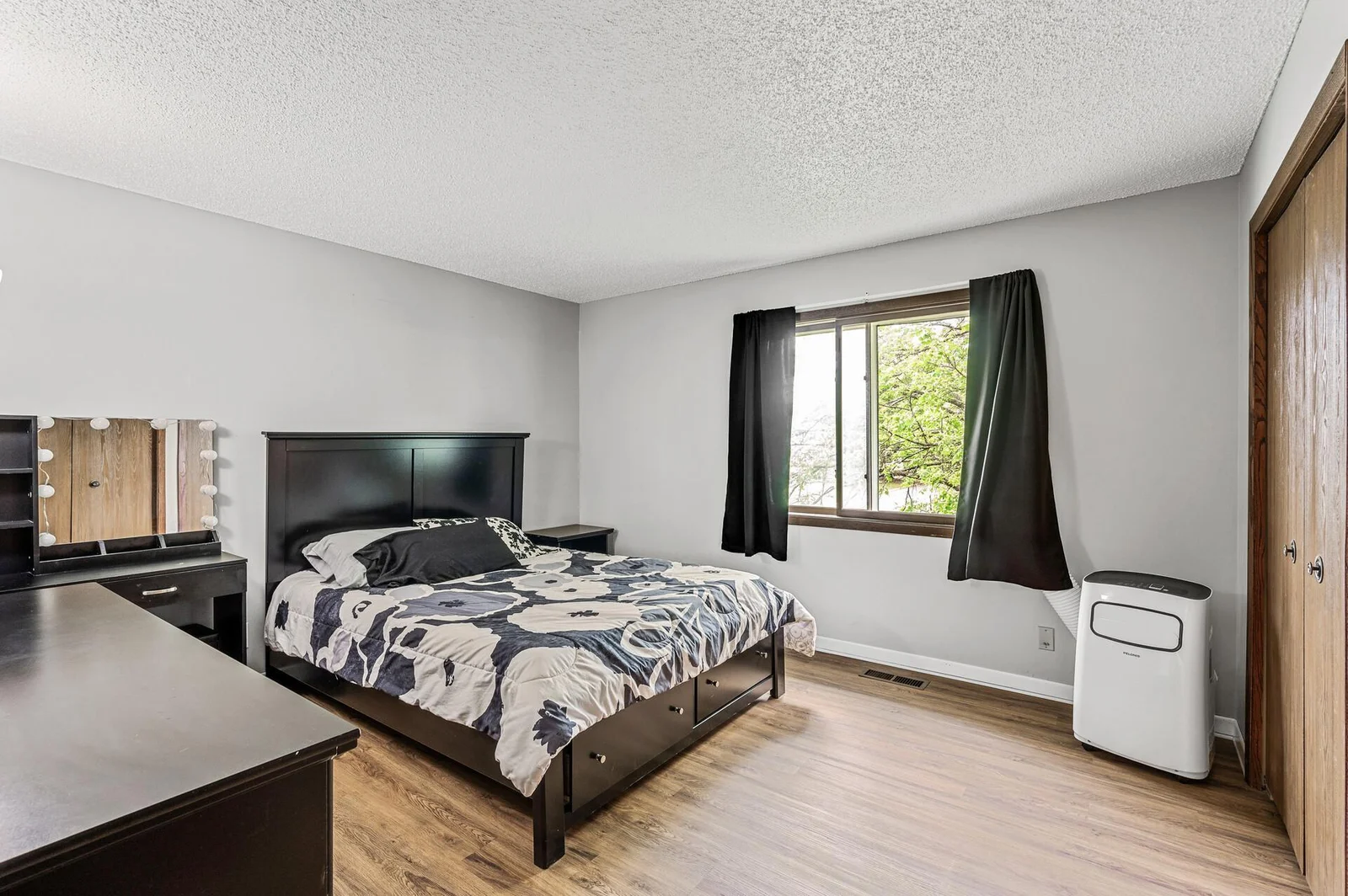 Oversized bedroom with tons of closet space!