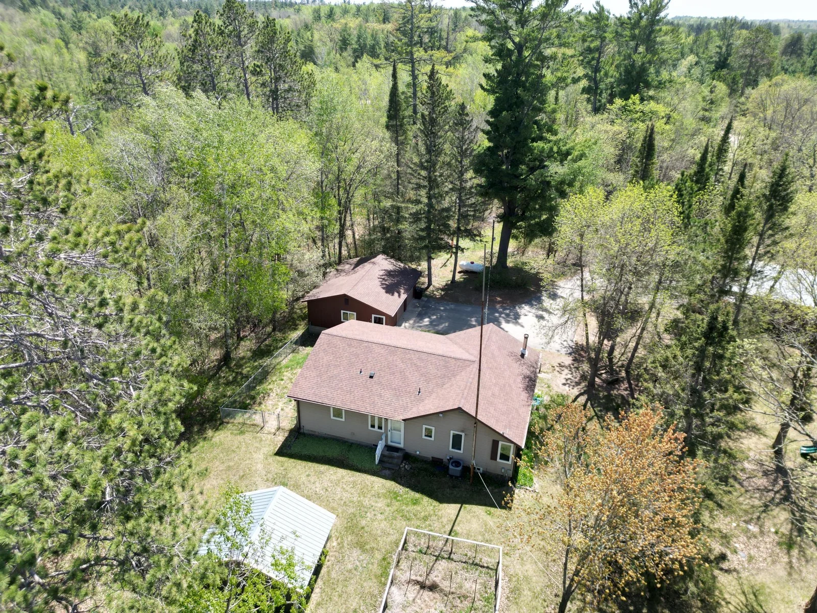 dji_fly_20250512_131556_335_1747074162394_photo.jpg