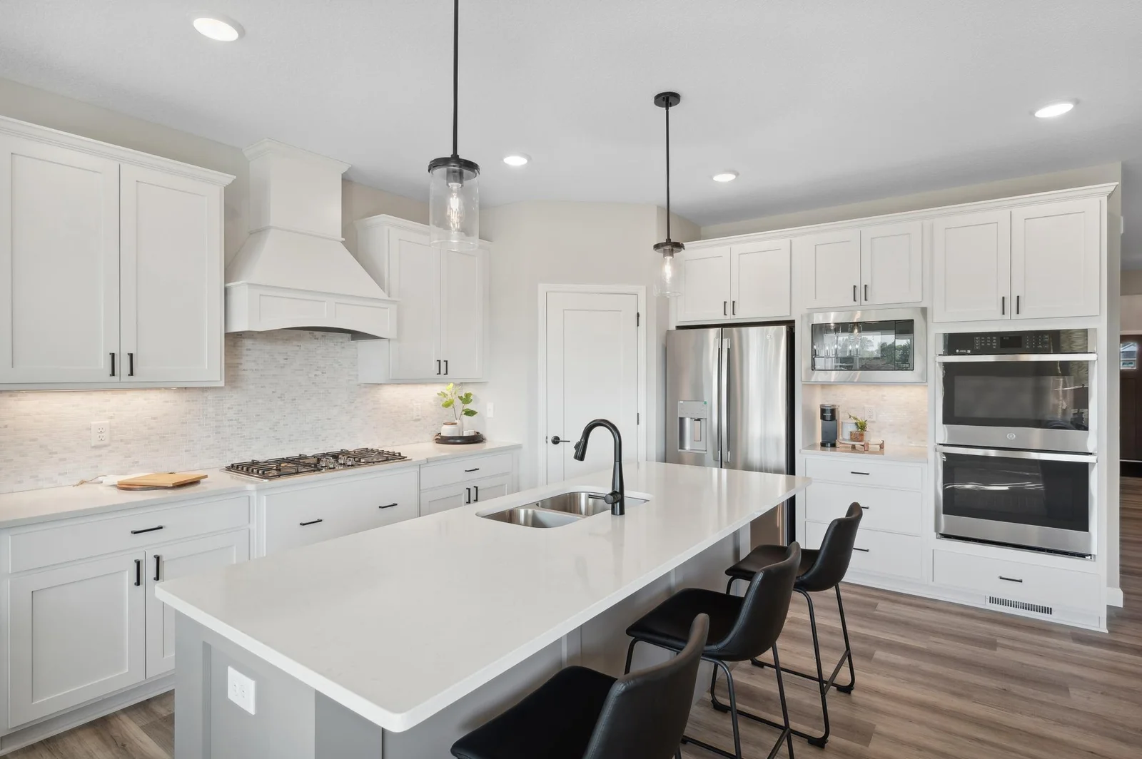 1. Kitchen.jpg