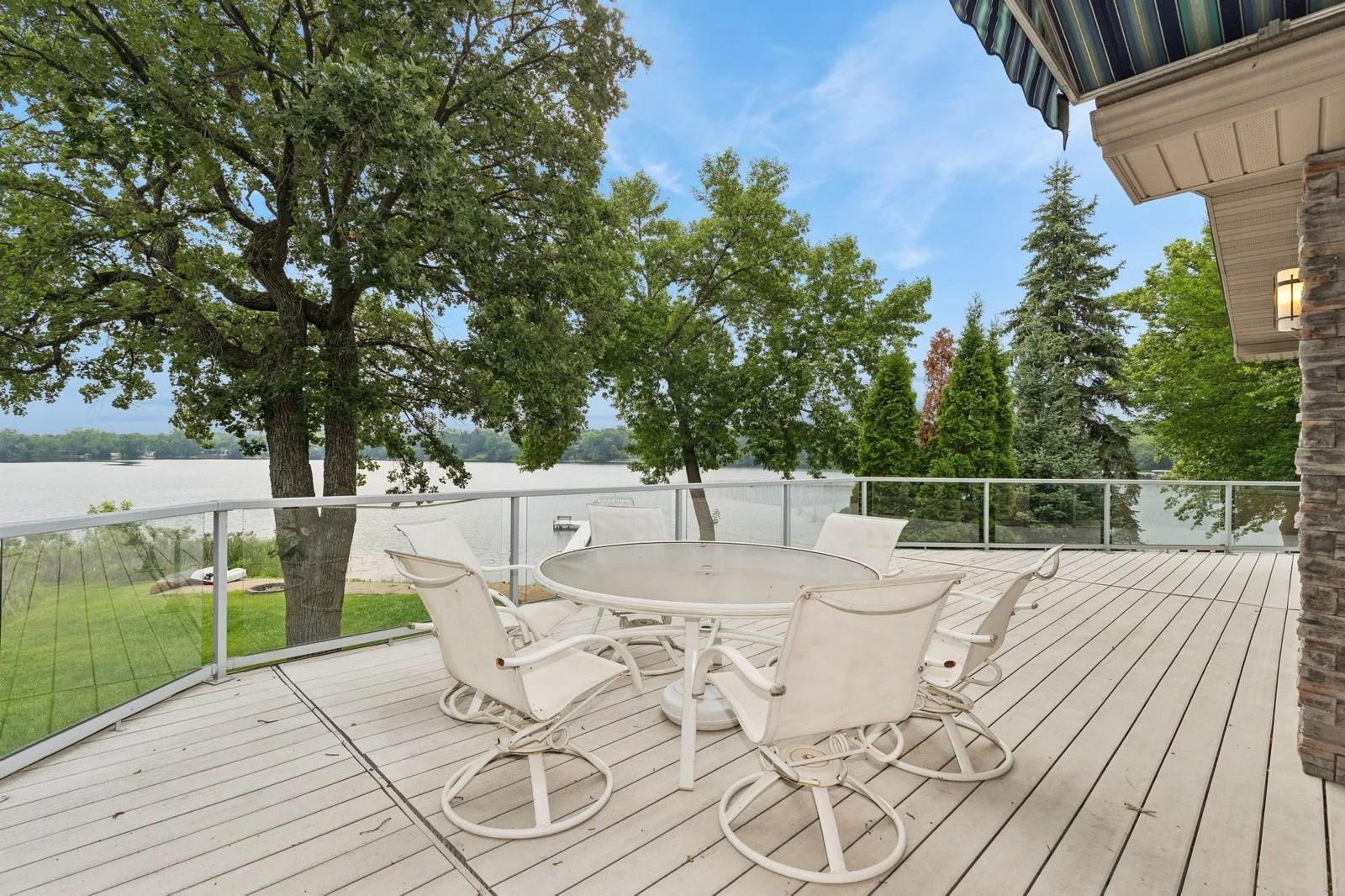 Large Deck with Panoramic Lake View