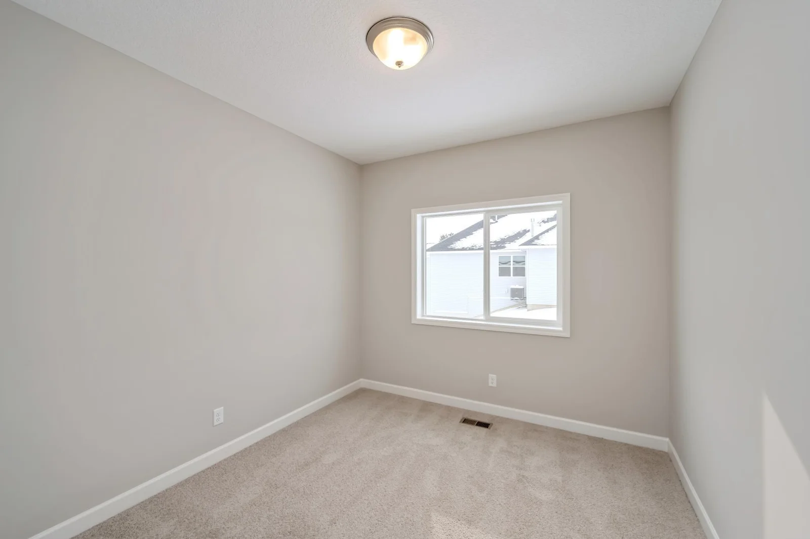 Bedroom .jpg