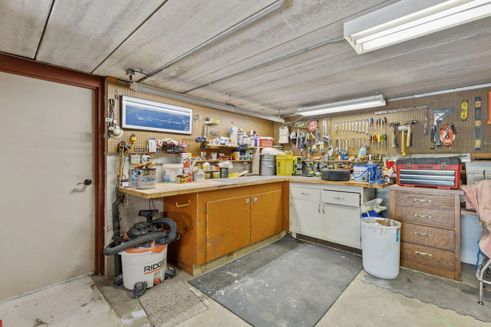 137 Fairlawn Avenue East - Spacecrafting - 0061.jpg