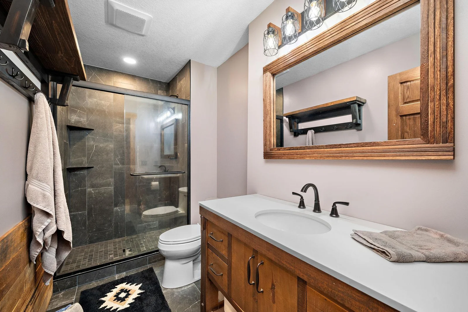 Lower level 3/4 bath