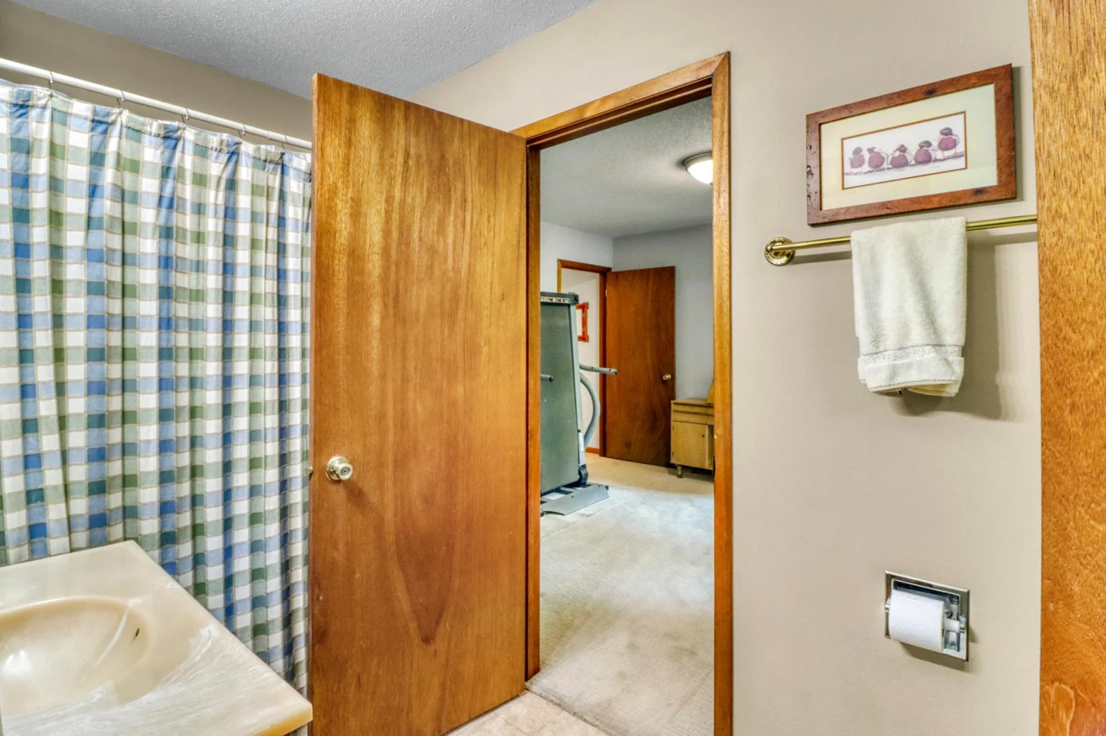 Bathroom_jack and jill1_2.JPG