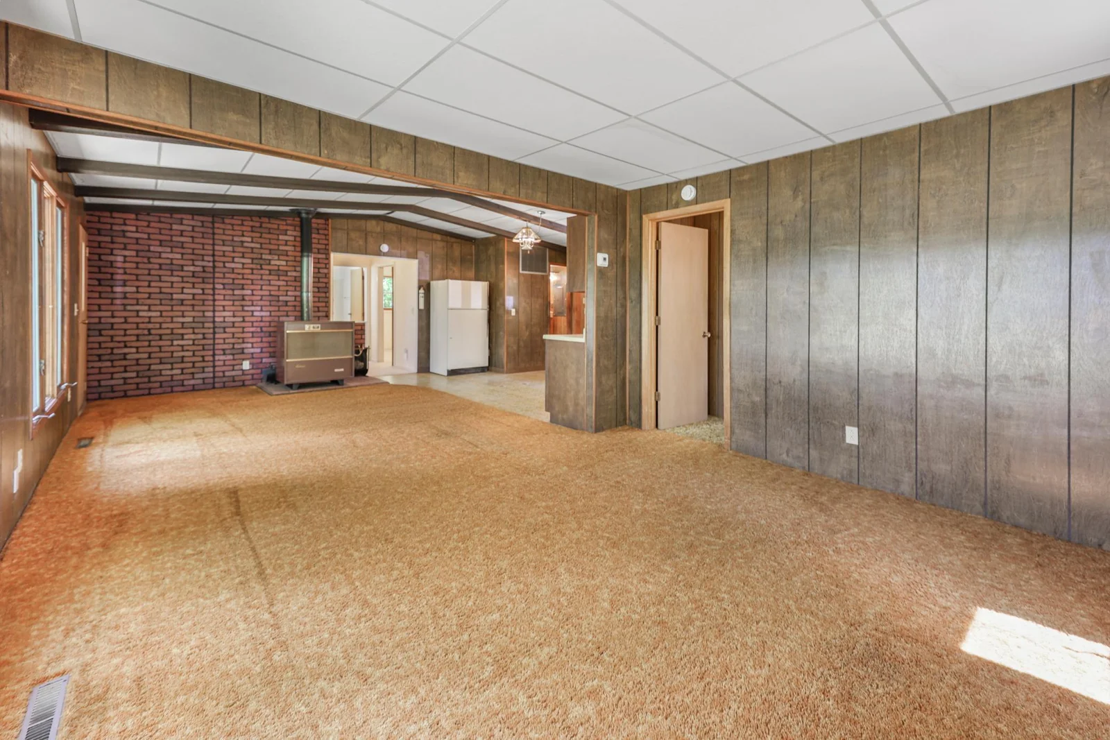 Living room b.jpg