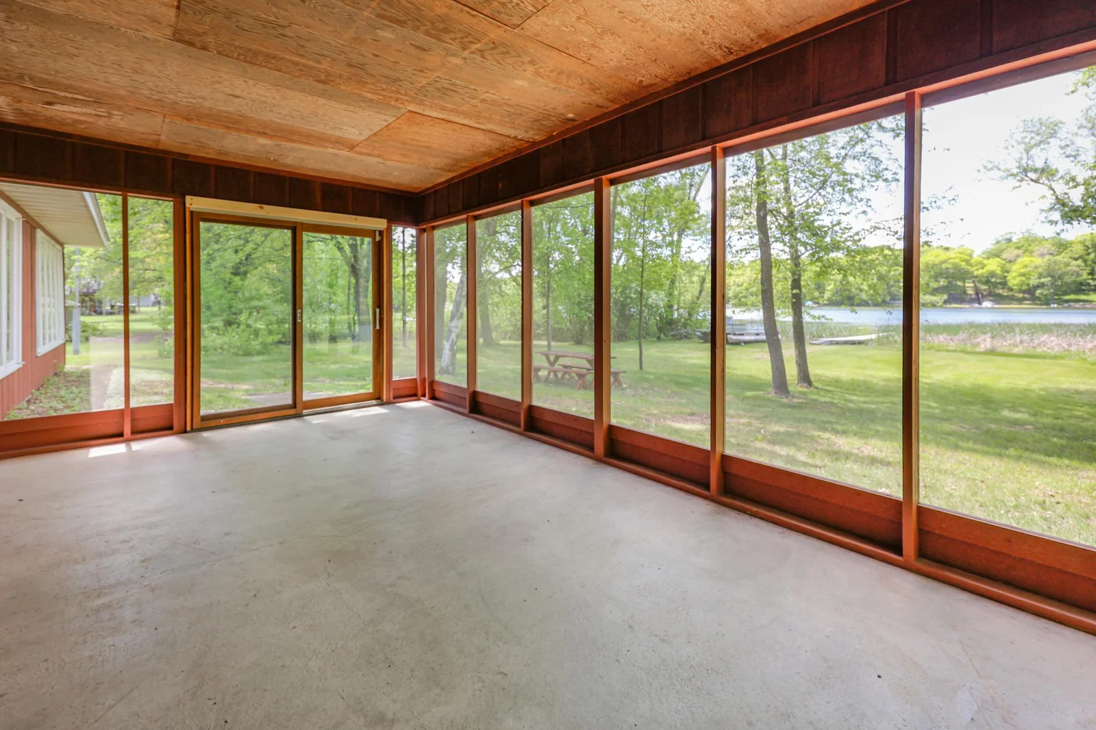 Screen Porch.jpg