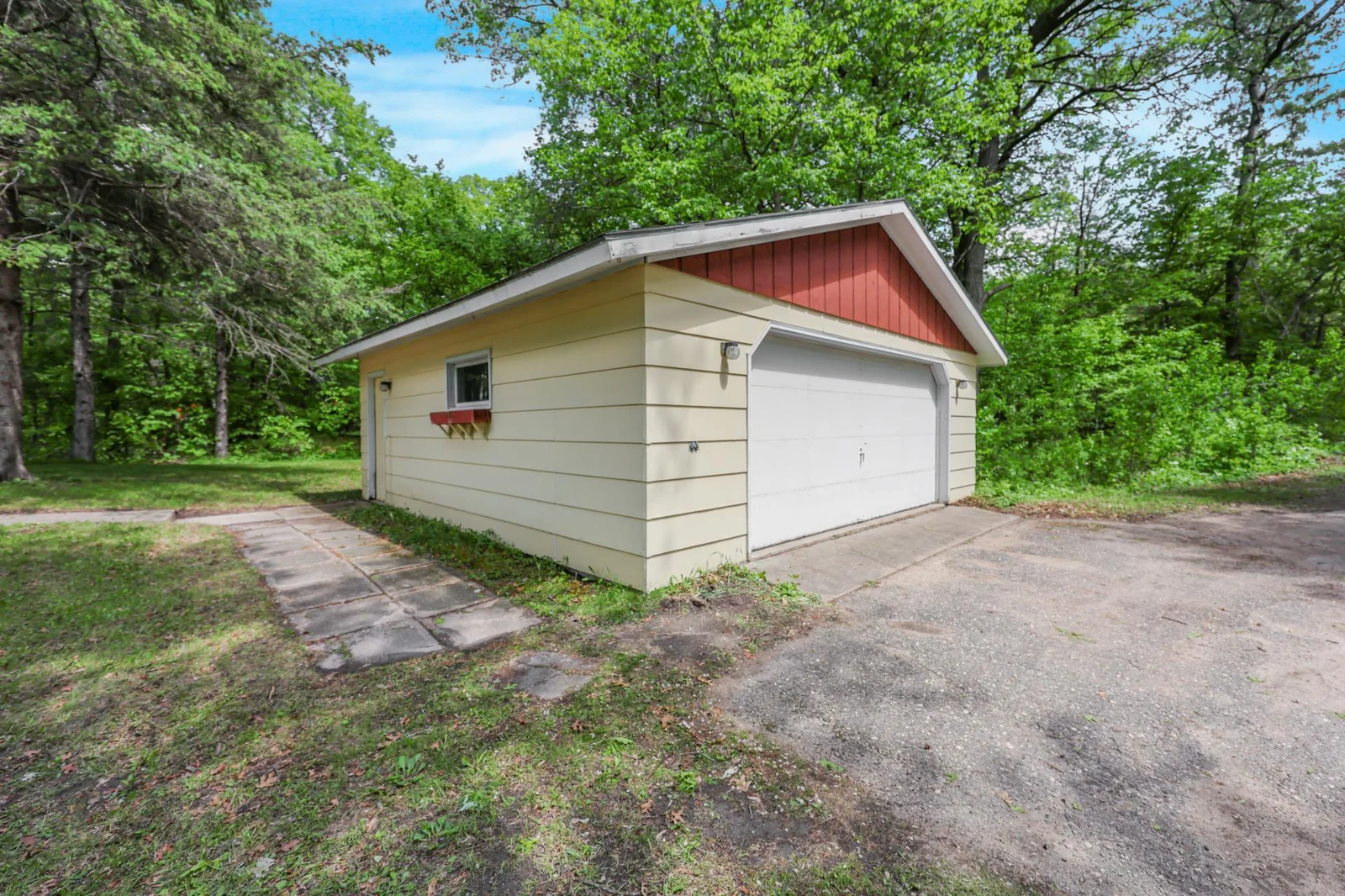 Garage - 2 car.jpg
