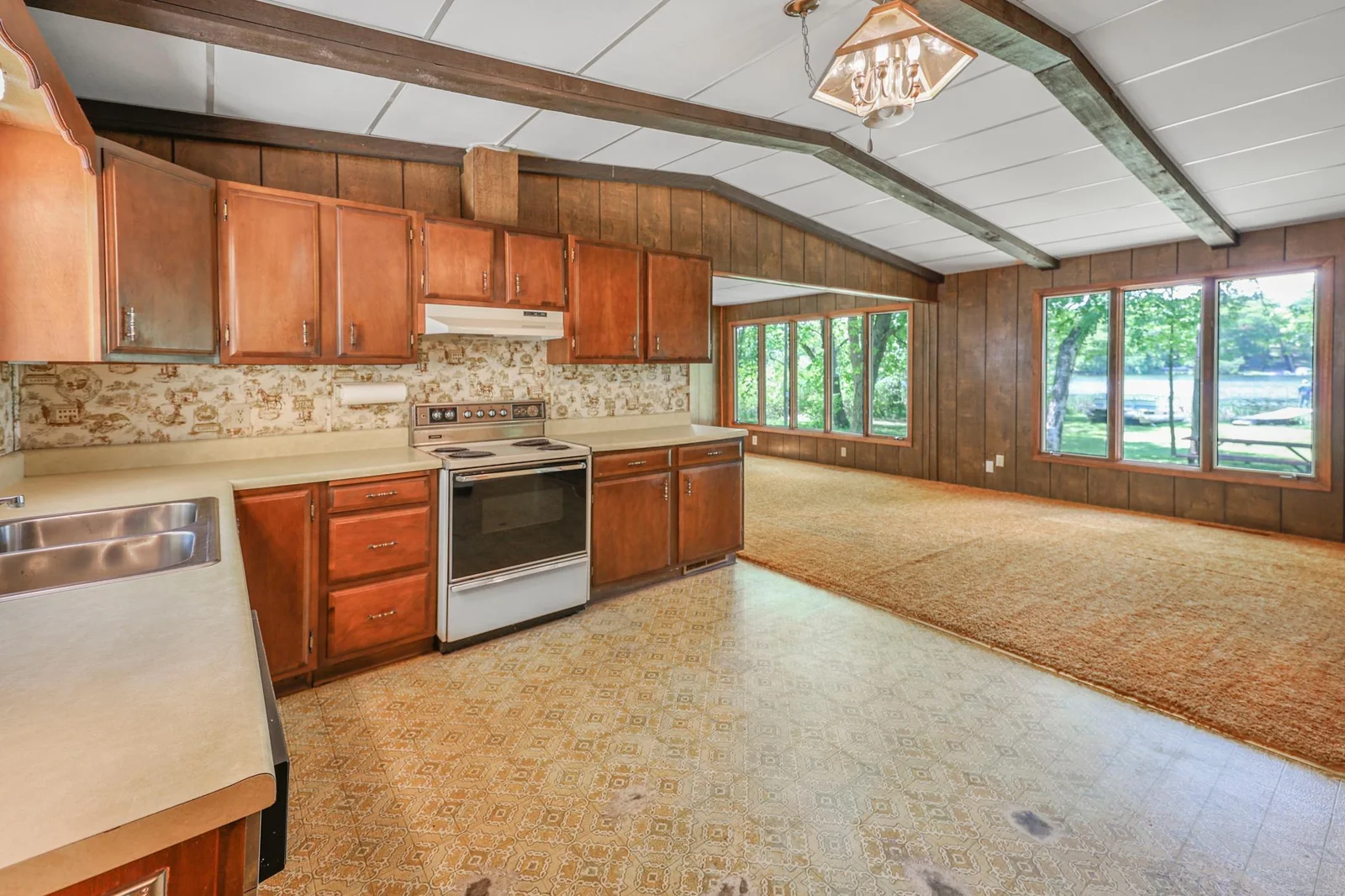 Kitchen c.jpg