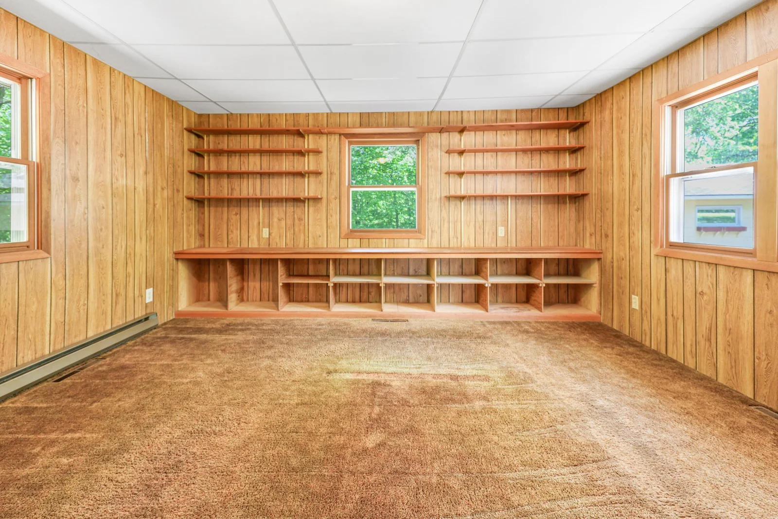 Family room b.jpg