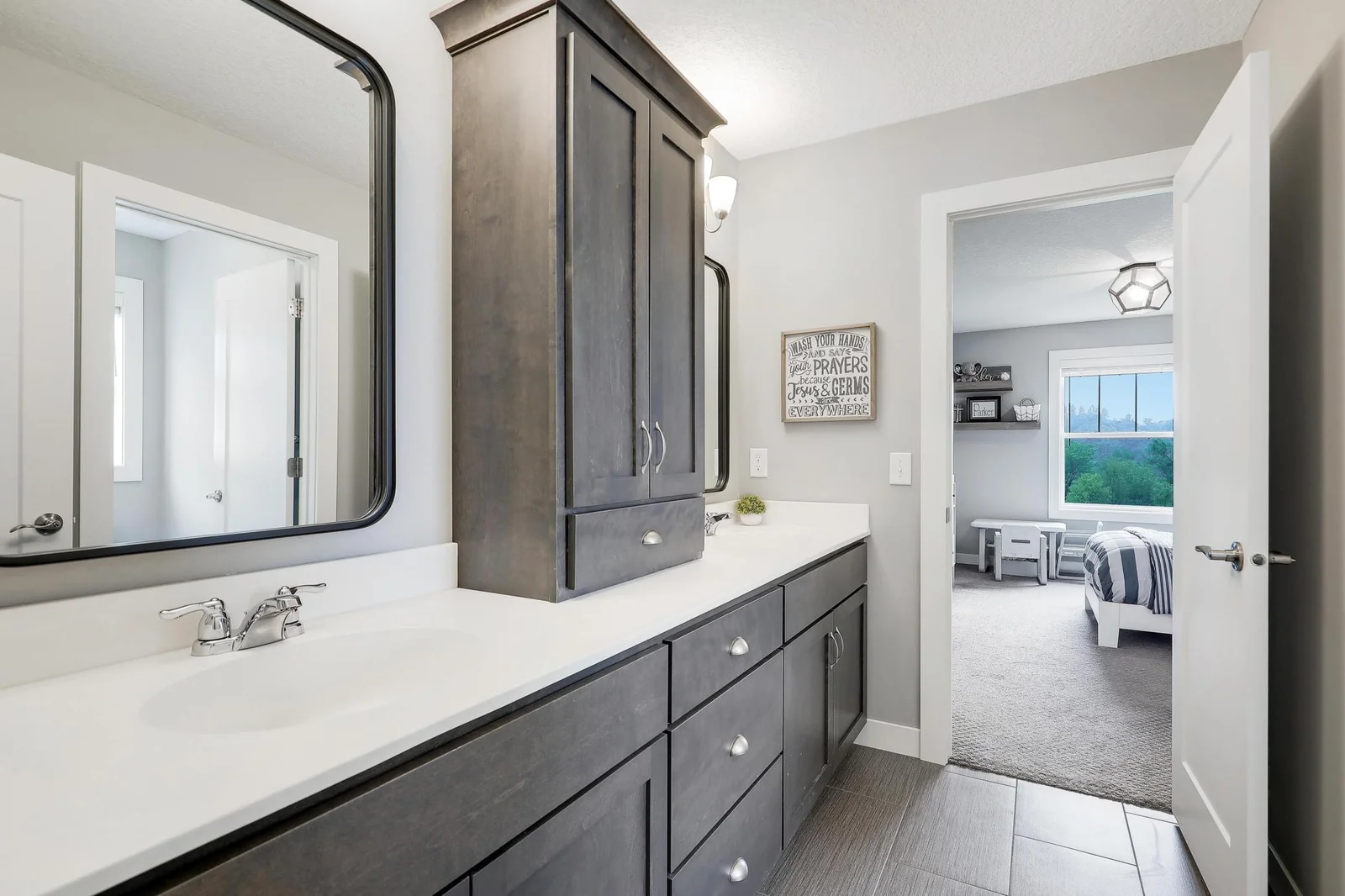 Upper level jack and jill bath