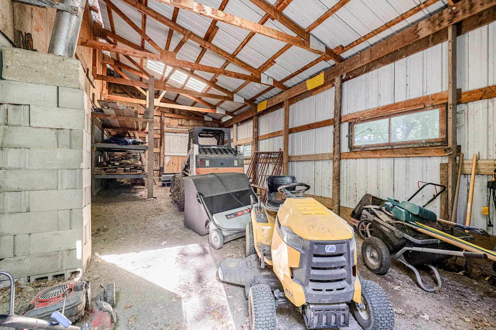 lean-to / great for storage