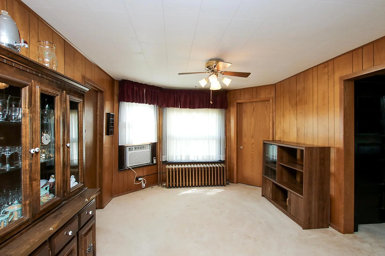 Formal dining room