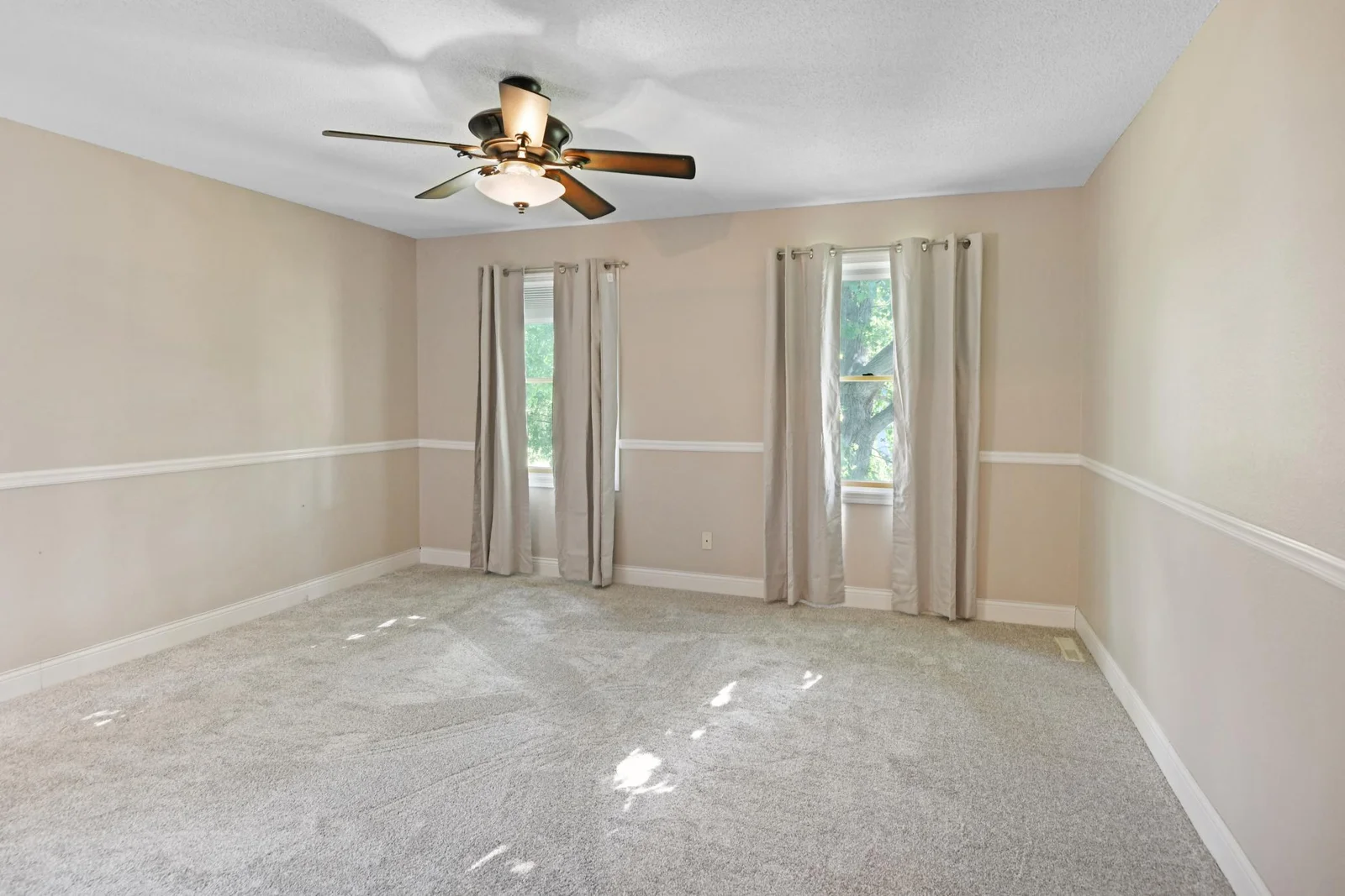 Spacious primary ensuite