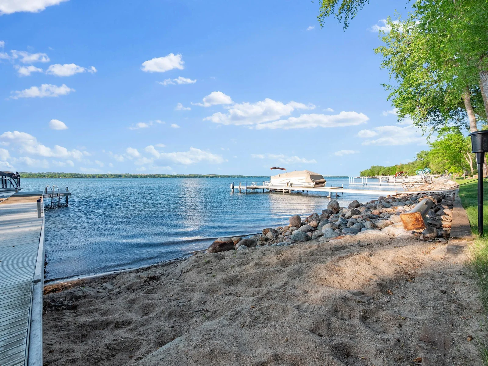 Lakeshore View - Copy (2).JPG