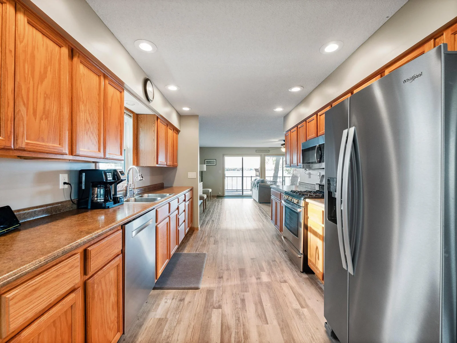 Kitchen 2 - Copy (2).JPG