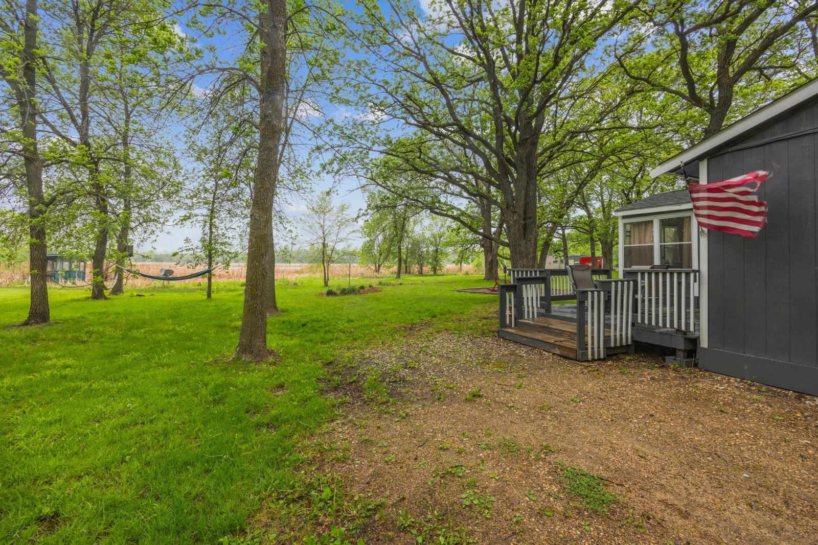 Photo 1 of 4645 Diamond