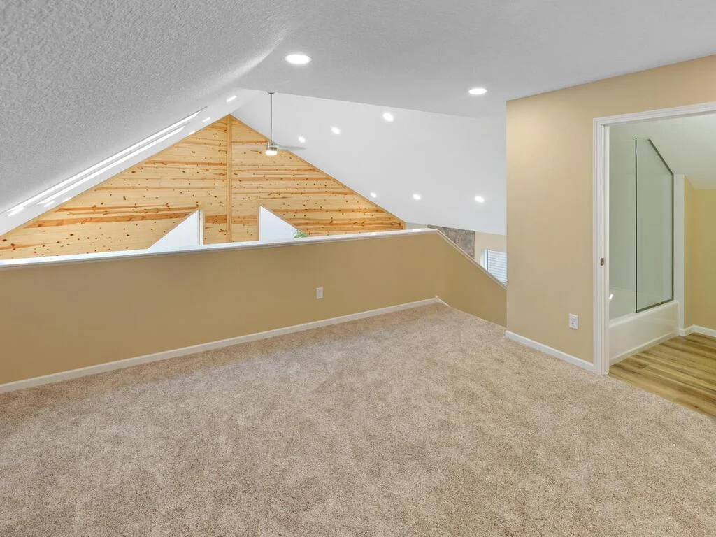 Large loft off of two bedrooms & a Full Bath.