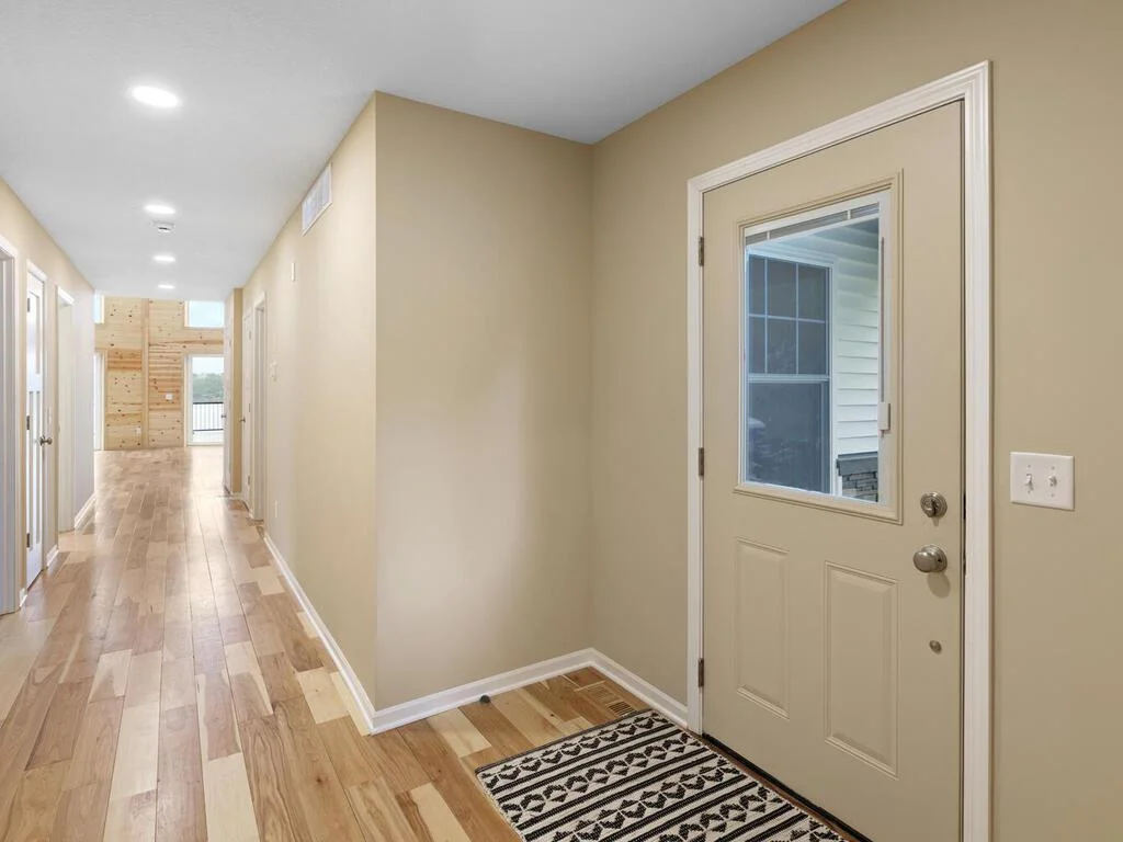 Large entry space.