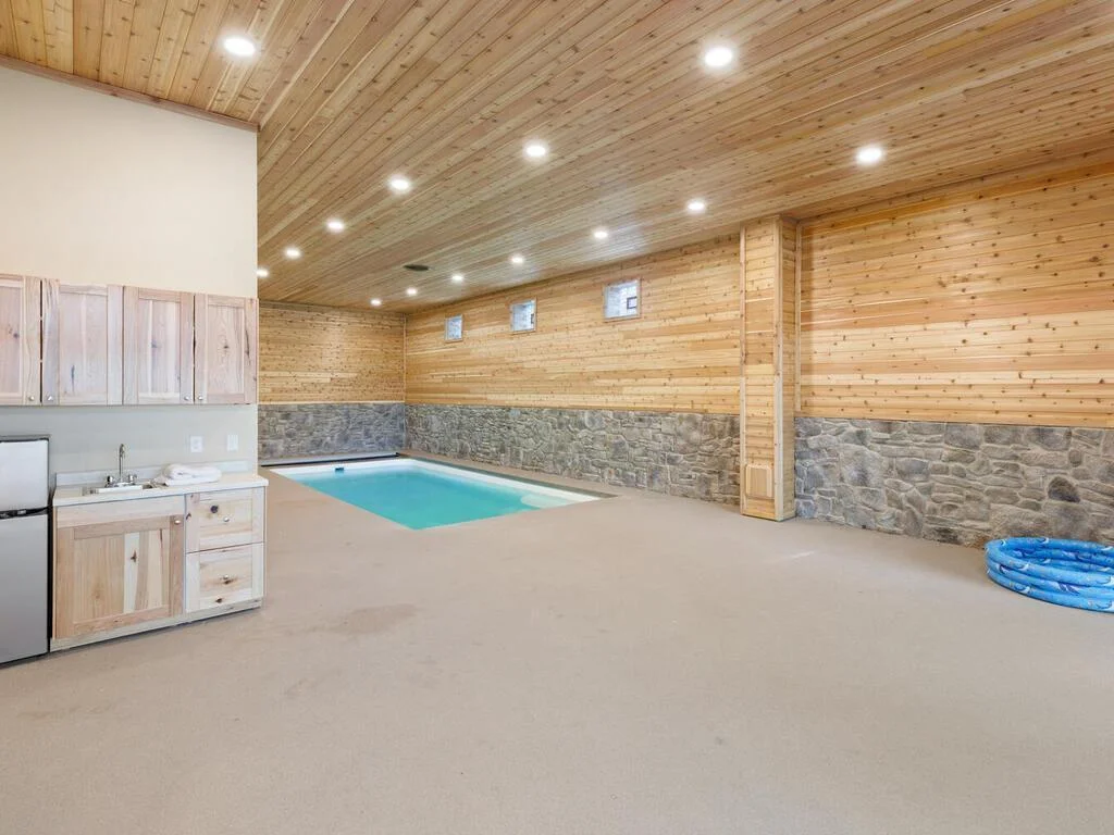 Welcome to the pool & patio!