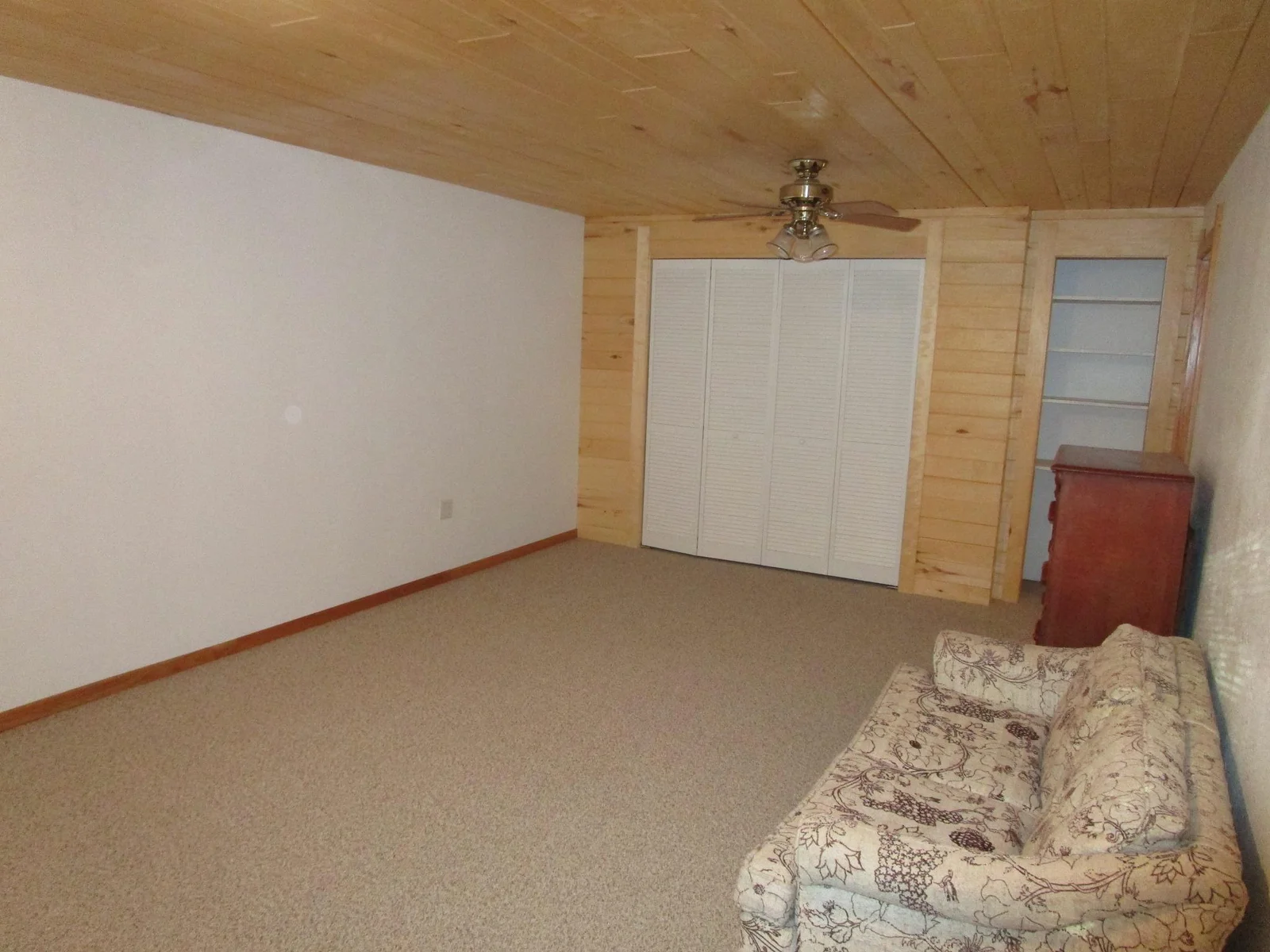 Lower Level Bedroom.JPG