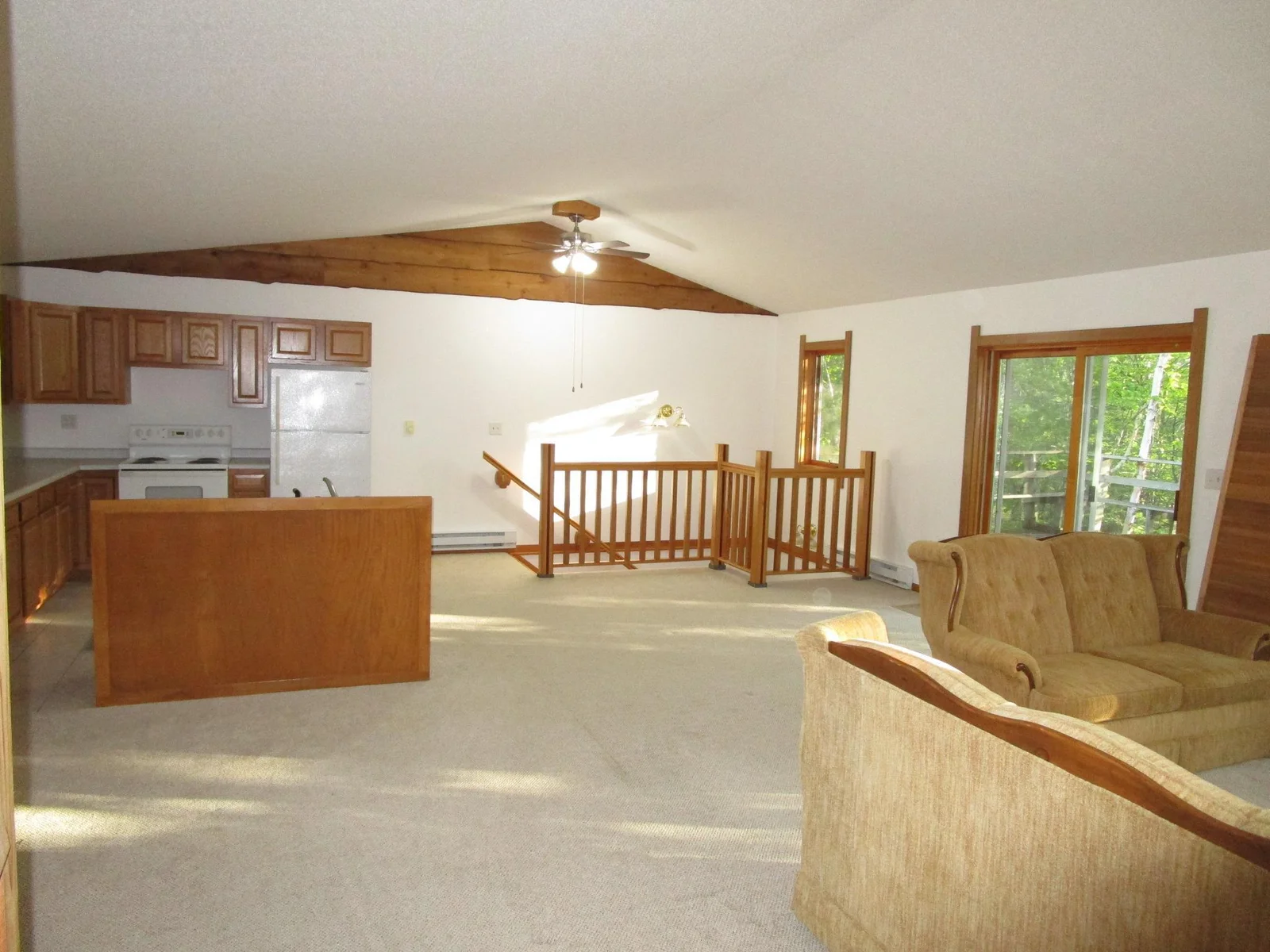 Upper Level Living Room.JPG