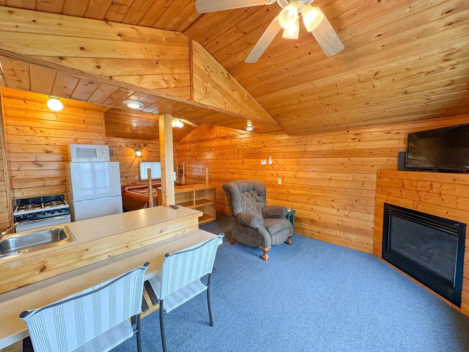 Living Room 1.jpg