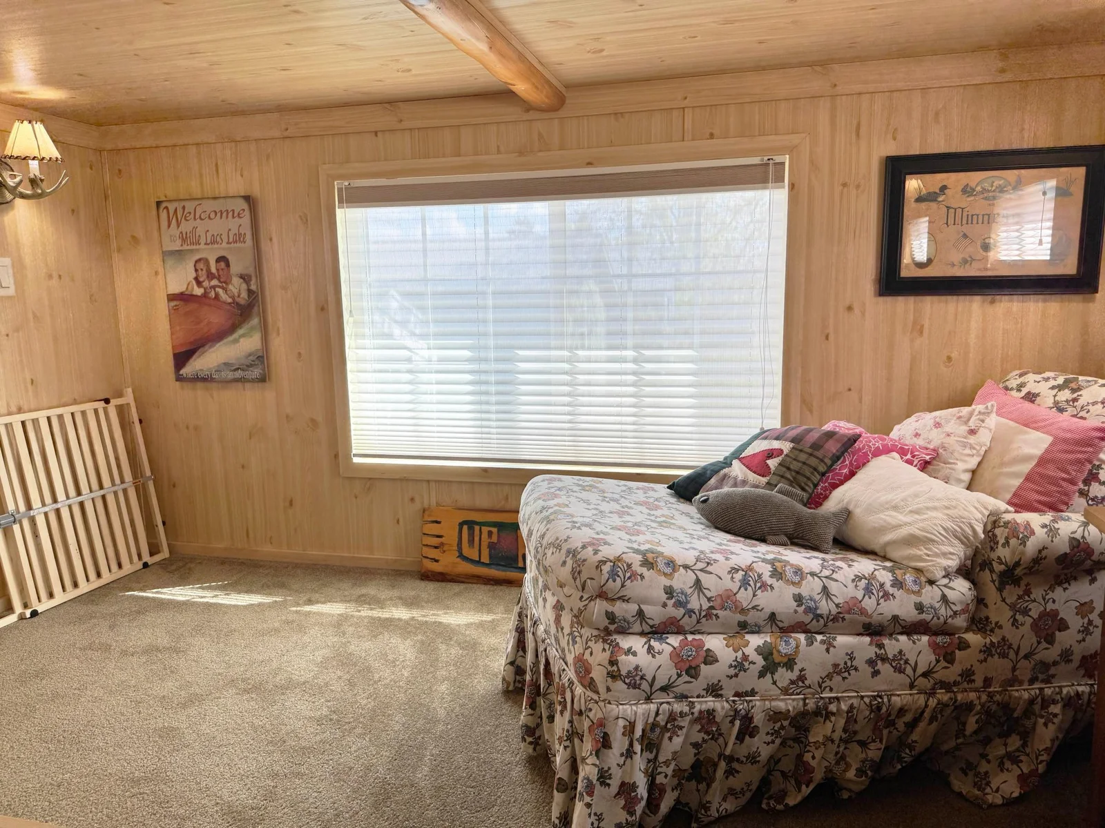 One more view of the loft.
