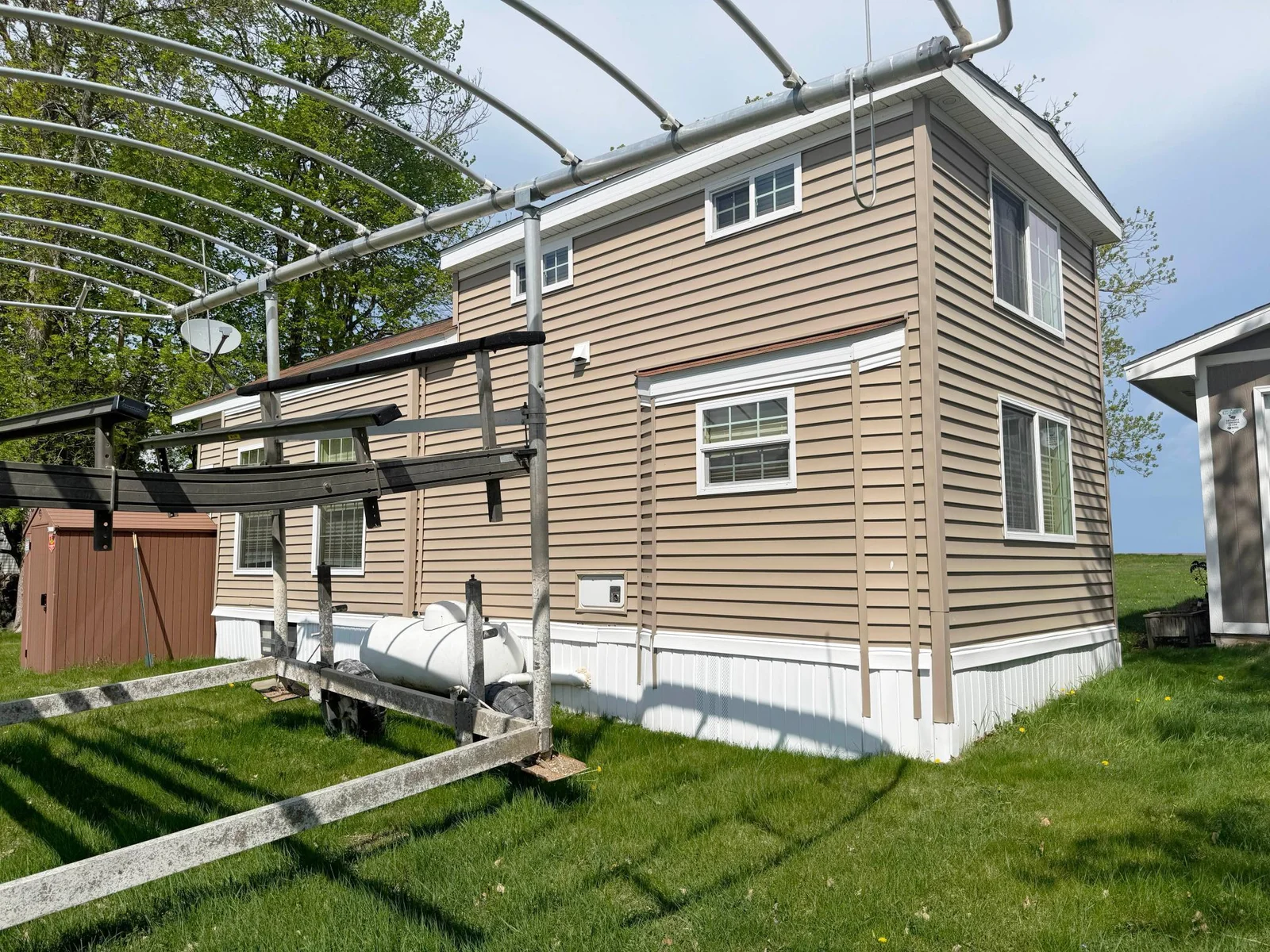 One more look at the park model exterior.