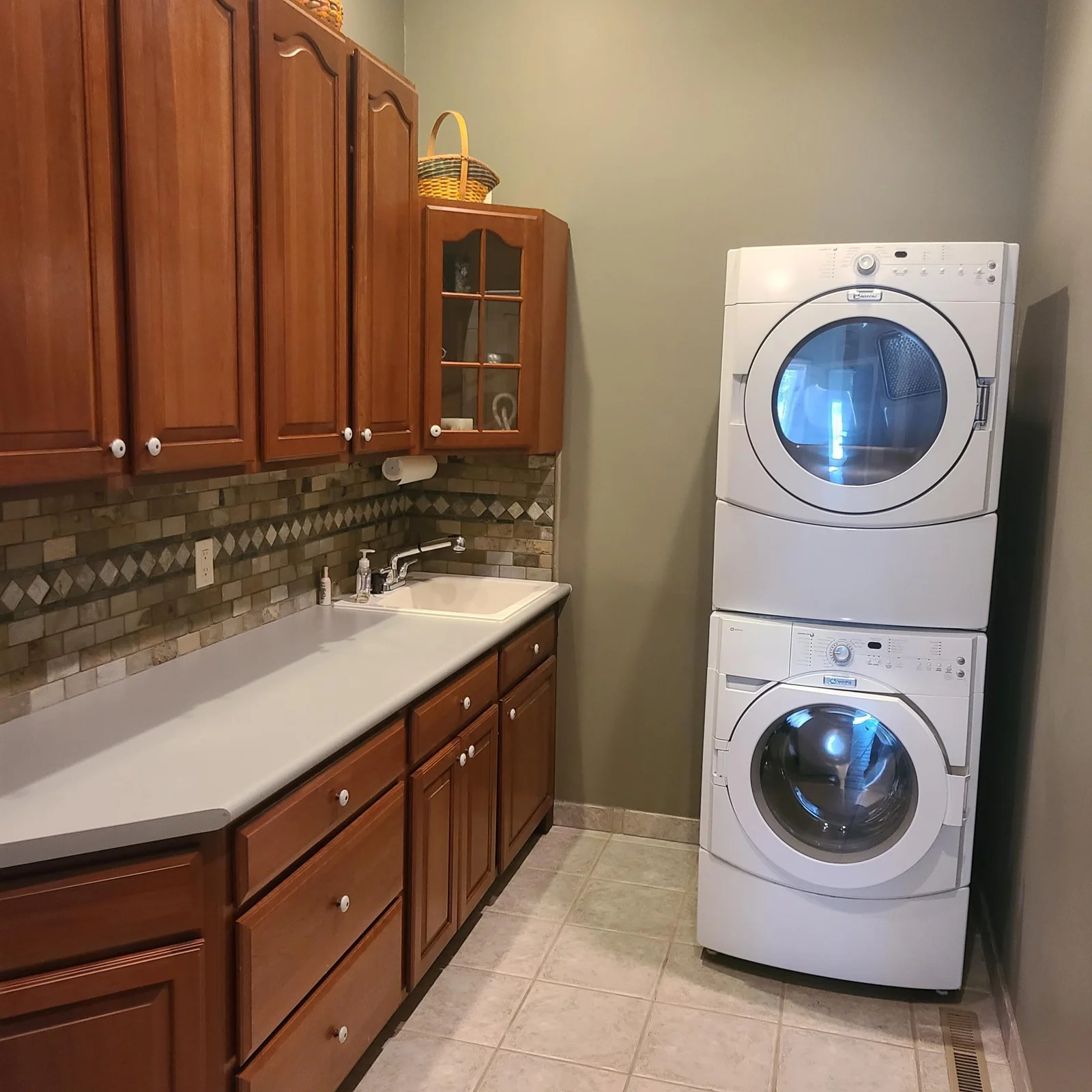 laundry room.jpg