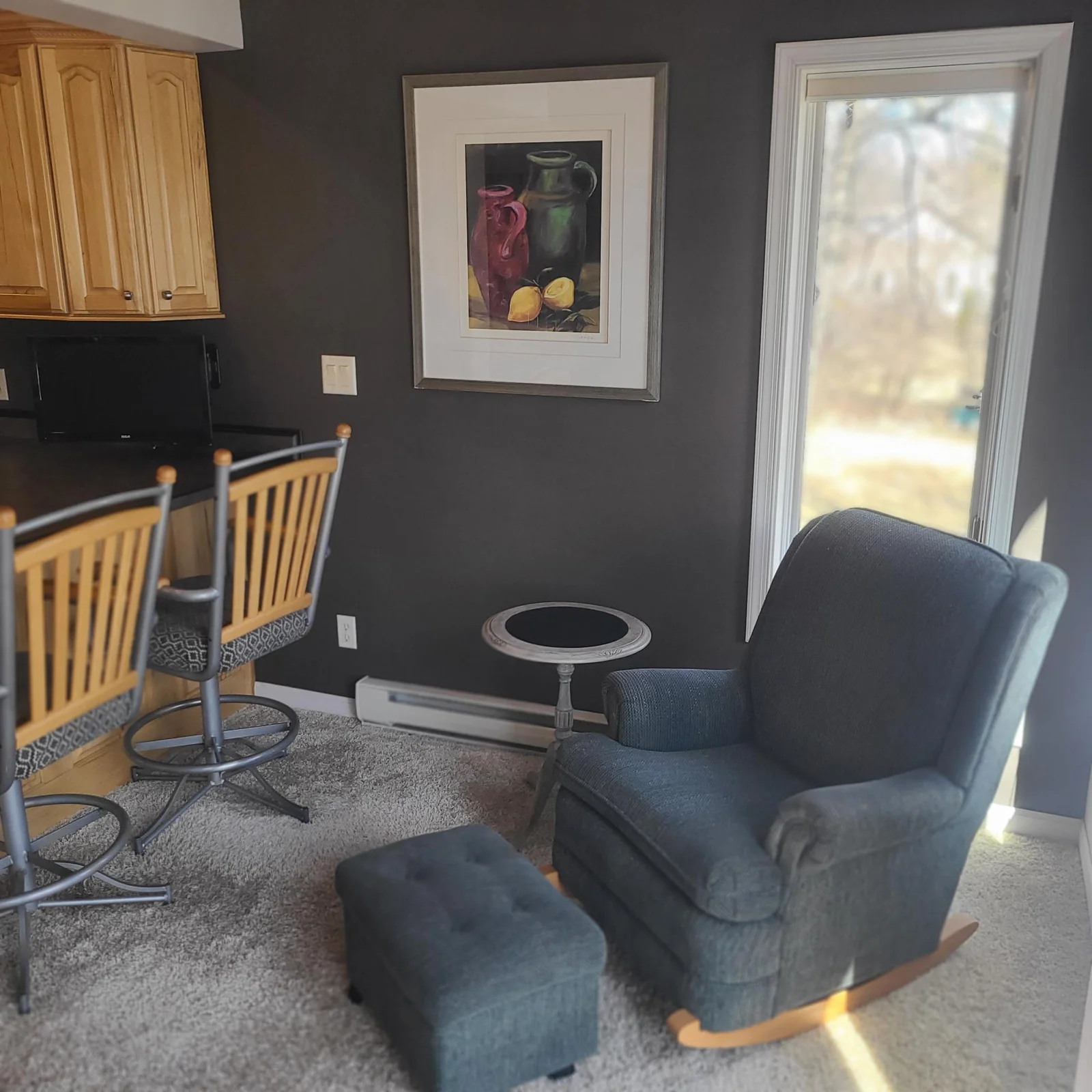 breakfast nook or sitting room.jpg