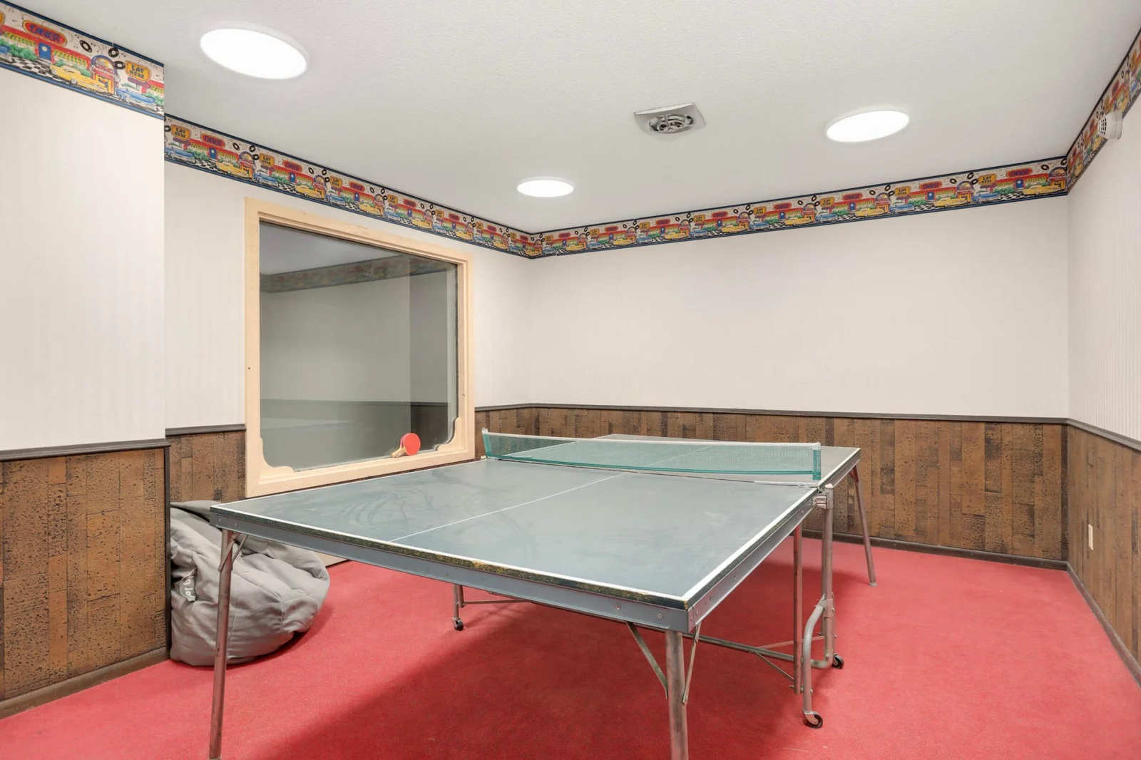 Ping pong room.